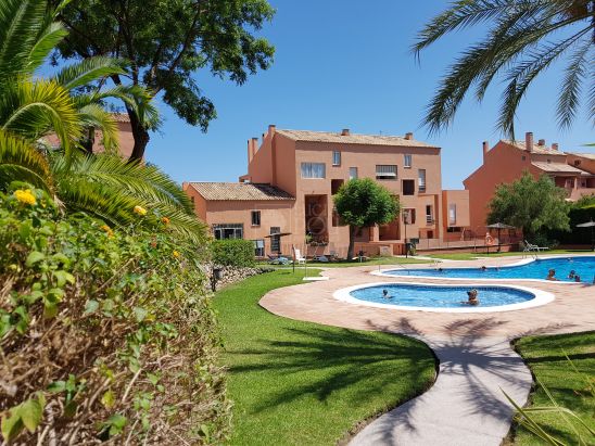 Adosado en venta en Xarblanca, Marbella, Marbella