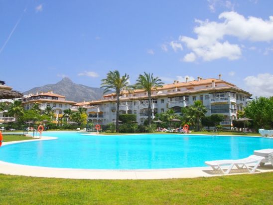 Apartamento Planta Baja en venta en Nueva Andalucia, Marbella