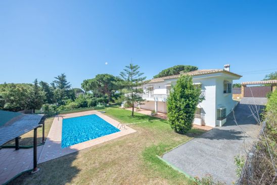 Villa en venta en Marbella Este, Marbella