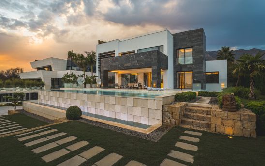 Villa en venta en Marbella Golden Mile, Marbella
