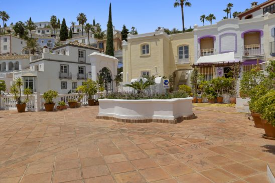 Town House for sale in Ctra. De Ronda, Benahavis