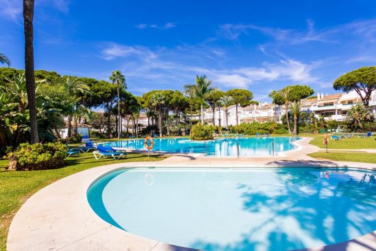 Apartment for sale in Beach Side New Golden Mile, Estepona East, Estepona