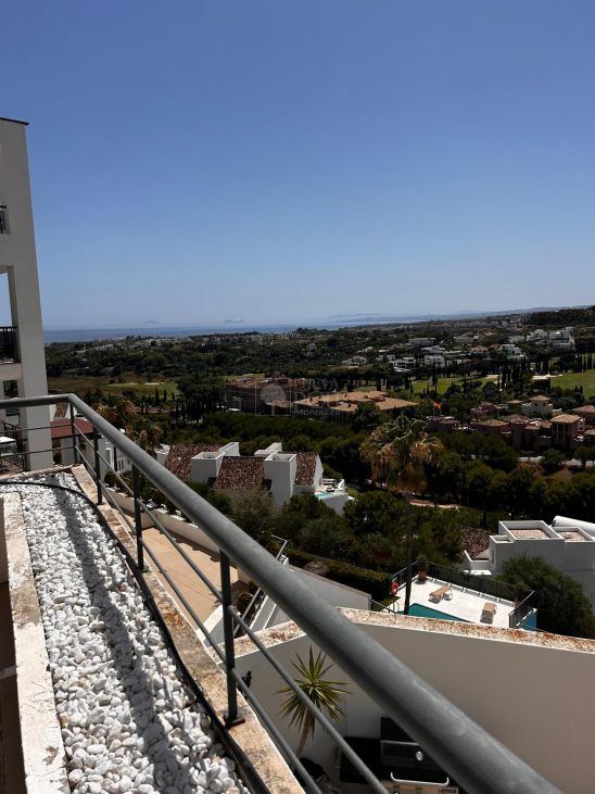 Apartamento en venta en New Golden Mile, Estepona Este, Estepona