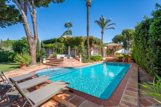 Elegante villa a 100 metros de la playa en La Nueva Milla de Oro