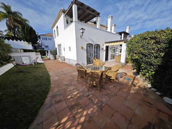 Apartamento en planta baja a estrenar en new golden mile