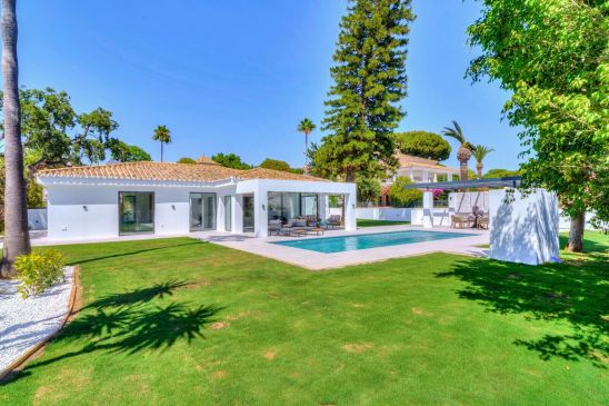 Villa en venta en Marbella Este, Marbella