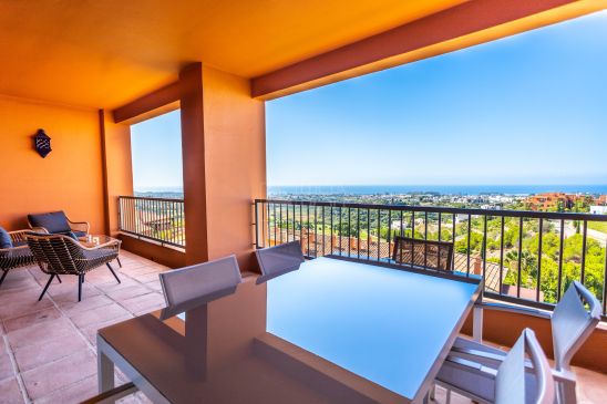 Apartamento en venta en New Golden Mile, Estepona Este, Estepona