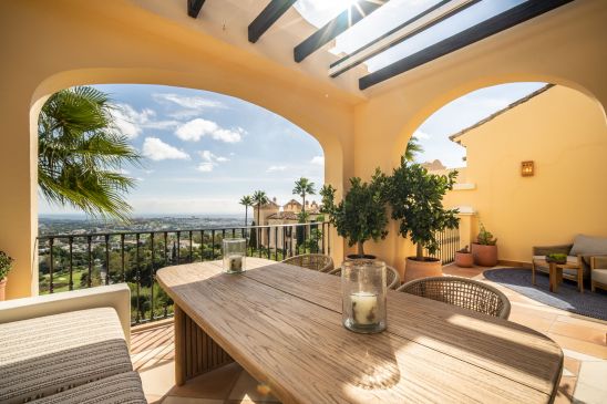 Penthouse for sale in La Quinta, Benahavis