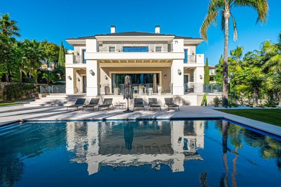 Villa for sale in New Golden Mile, Estepona East, Estepona