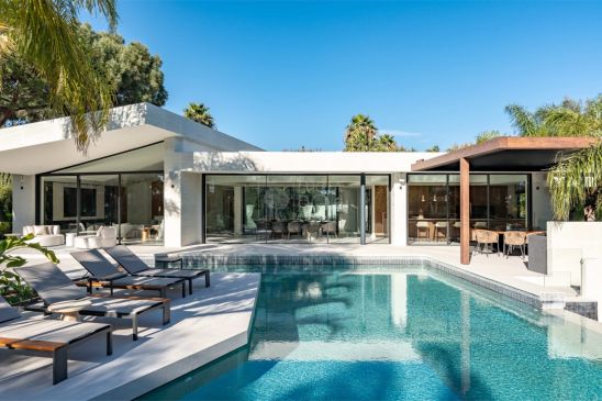 Villa for sale in Marbella East, Marbella