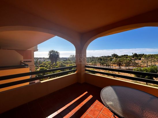 Apartamento en venta en New Golden Mile, Estepona Este, Estepona