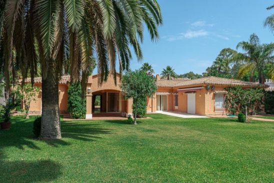Villa for sale in New Golden Mile, Estepona East, Estepona