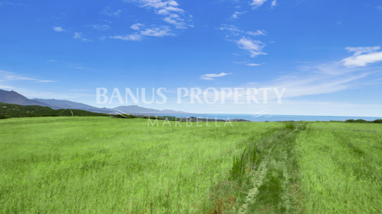Manilva, Plot with amazing sea views and great potential to build 2 detached villas in Manilva