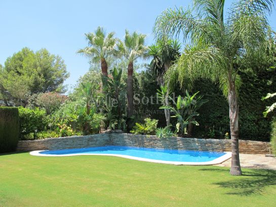 Chalet exclusivo con piscina en Simón Verde