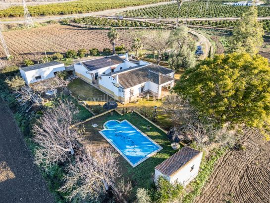 Finca con encanto en Lora del Río