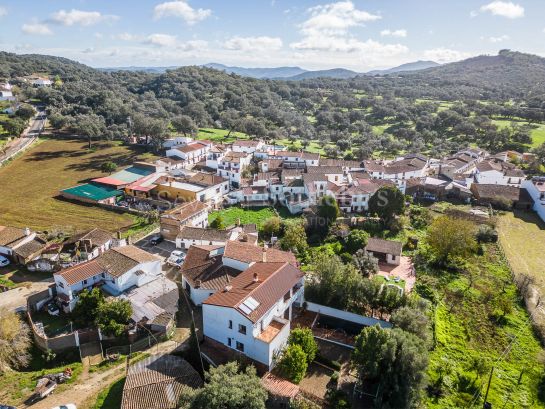 House located in the hamlet of Cortegana, Huelva.