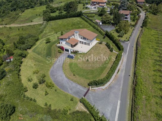 Exclusive house in the heart of Urdaibai Biosphere Reserve.