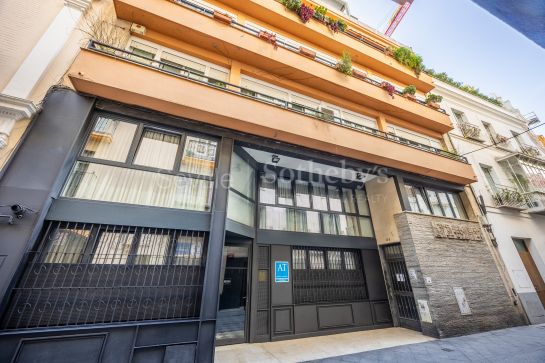 Ático con terraza de 45 metros cuadrados en calle Fernández y González