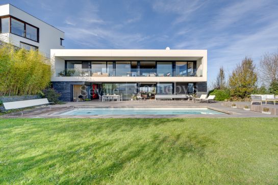 Villa exclusiva con vistas panorámicas al mar en Hondarribia