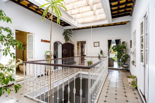 Casa del Arco, vivienda andaluza de 1880 en Vejer de la Frontera