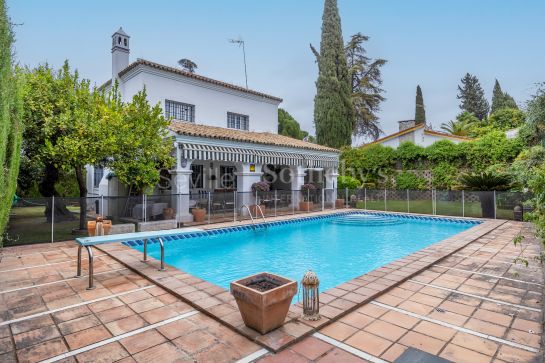 Chalet en la urbanización de La Motilla de 517 metros construidos en parcela de 715 metros