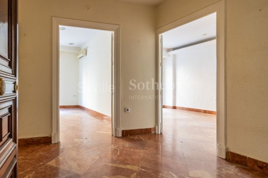Apartment with Terrace on Asunción Street