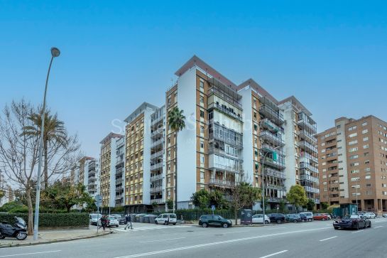 Piso en Los Remedios - Primera planta con ascensor