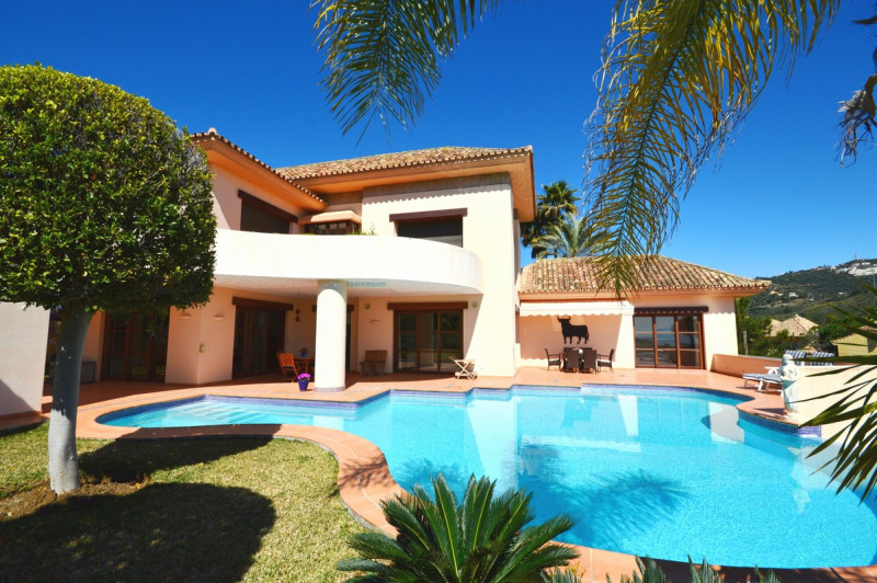 Villa in Marbella East