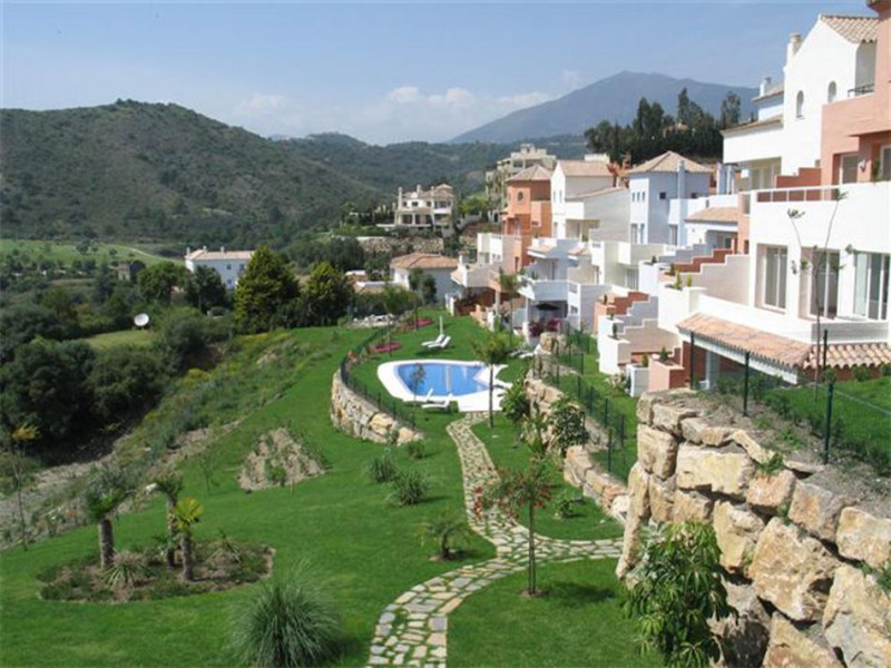 Duplex Penthouse in Benahavis