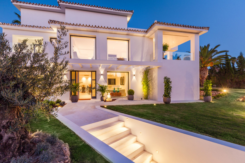 Villa in Nueva Andalucia