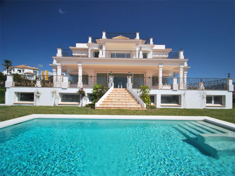 Villa in Benahavis
