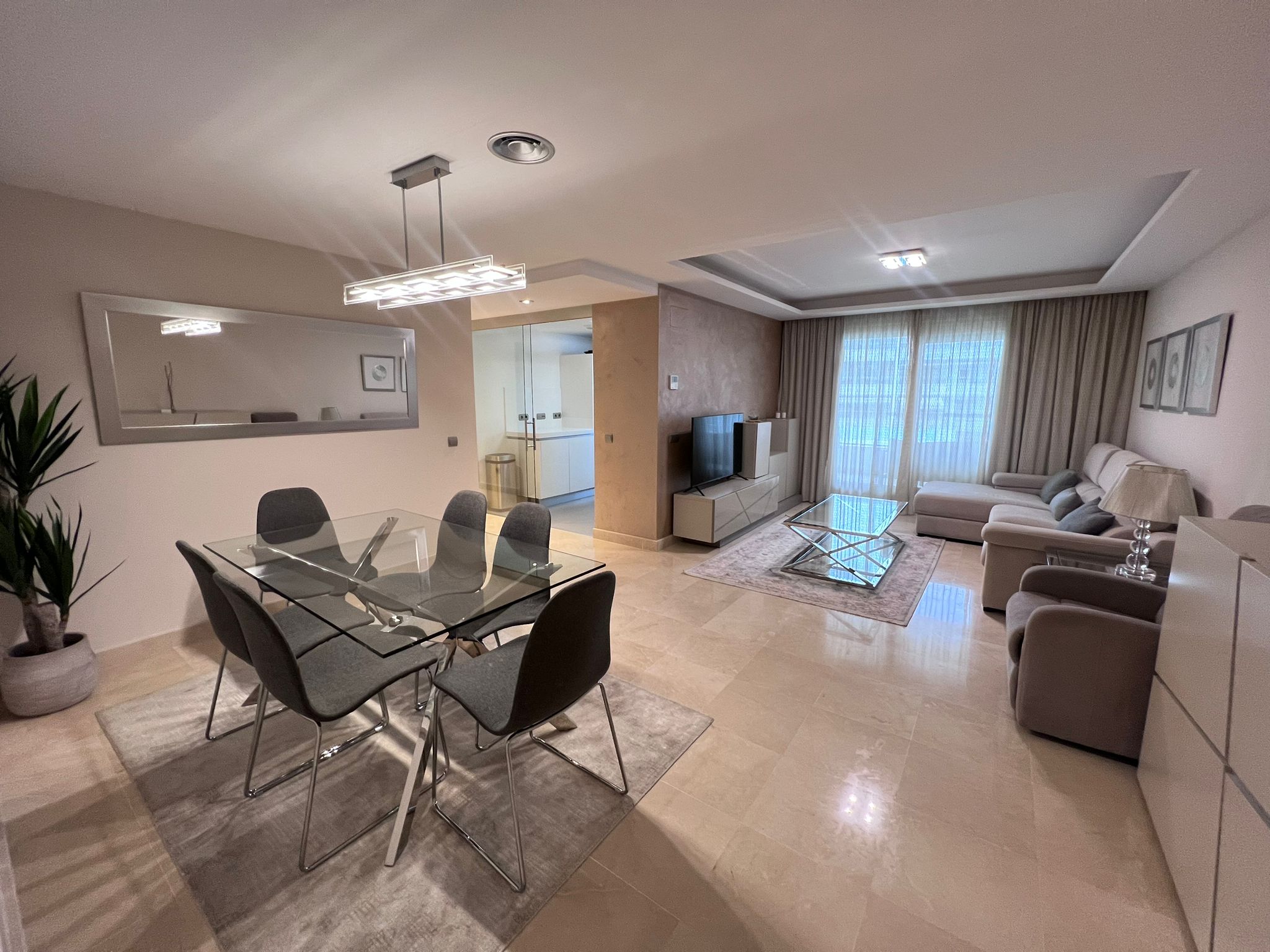 Modern 3-bedroom apartment in Los Arqueros Beach urbanization, San Pedro de Alcantara. photo 5
