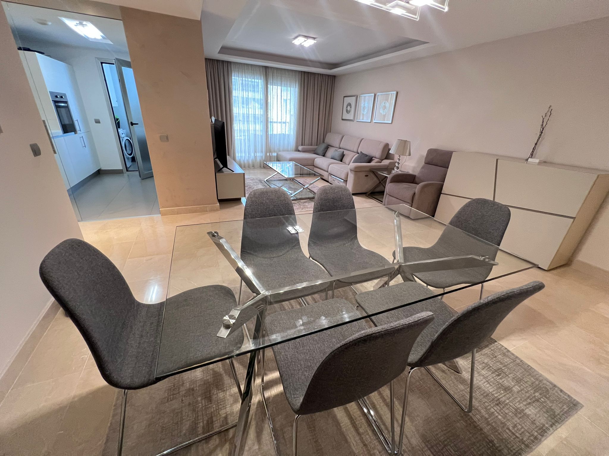Modern 3-bedroom apartment in Los Arqueros Beach urbanization, San Pedro de Alcantara. photo 4