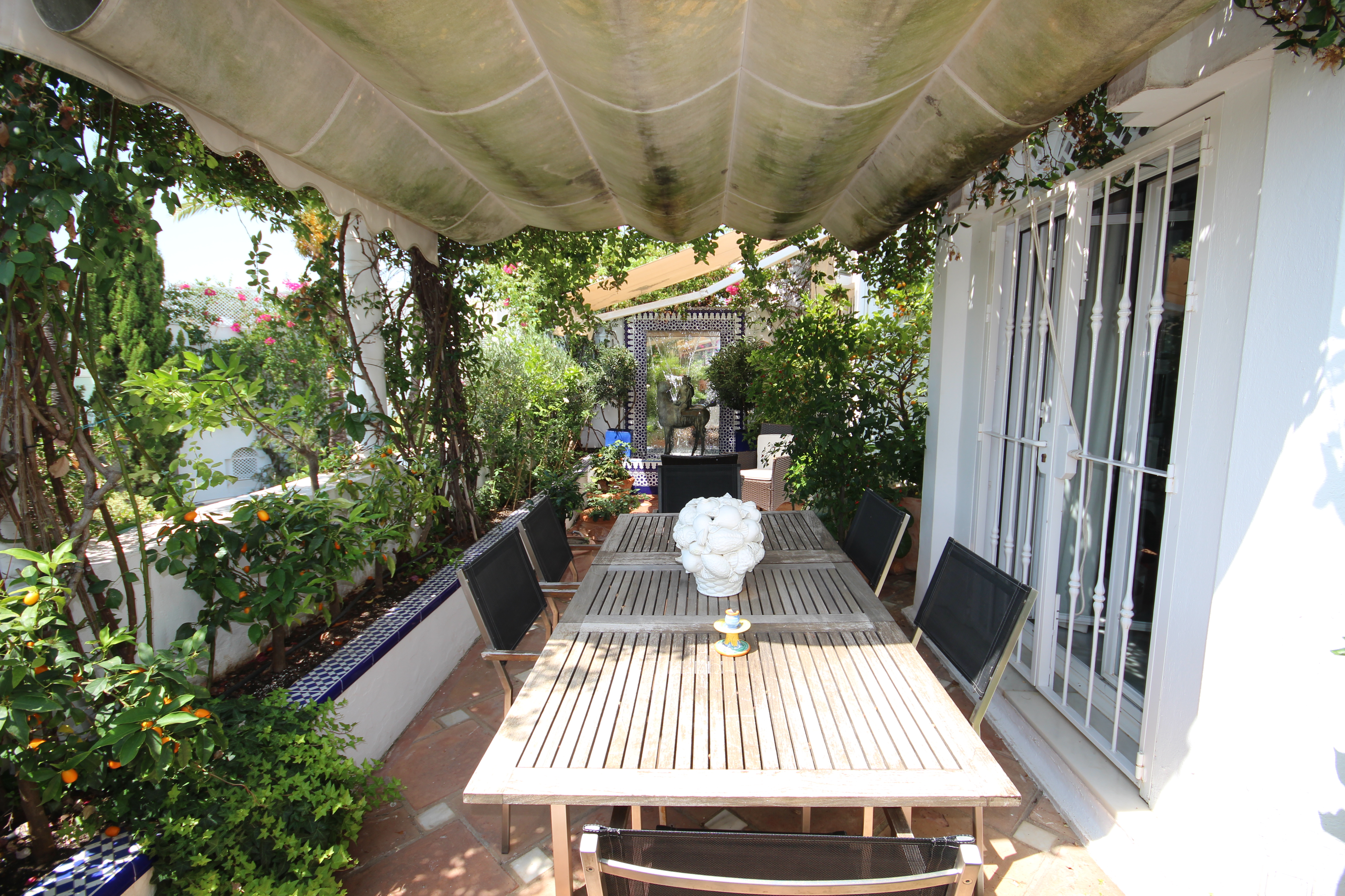 crítico algo sentido Apartment in Jardines Colgantes, Marbella Hill Club MPA3880 - Marbella